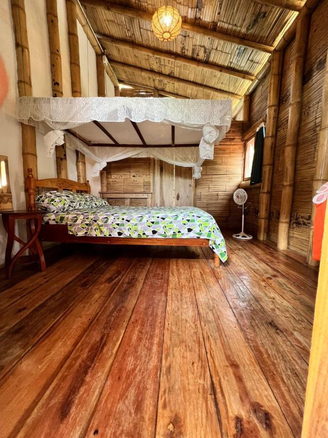Hostal Monte Libano Puerto Lopez Room photo