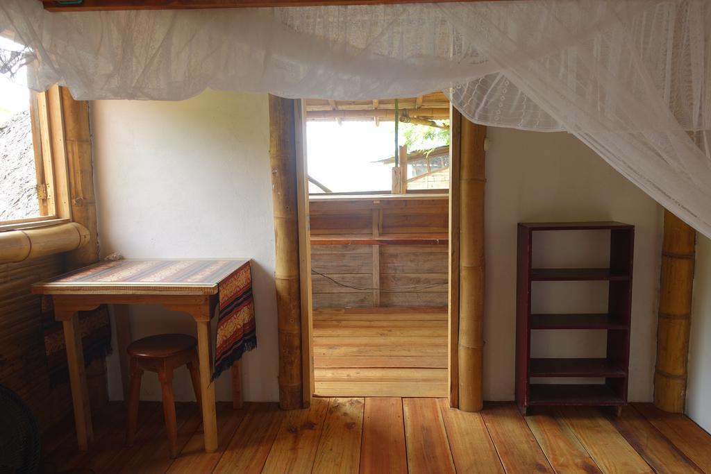 Hostal Monte Libano Puerto Lopez Exterior photo