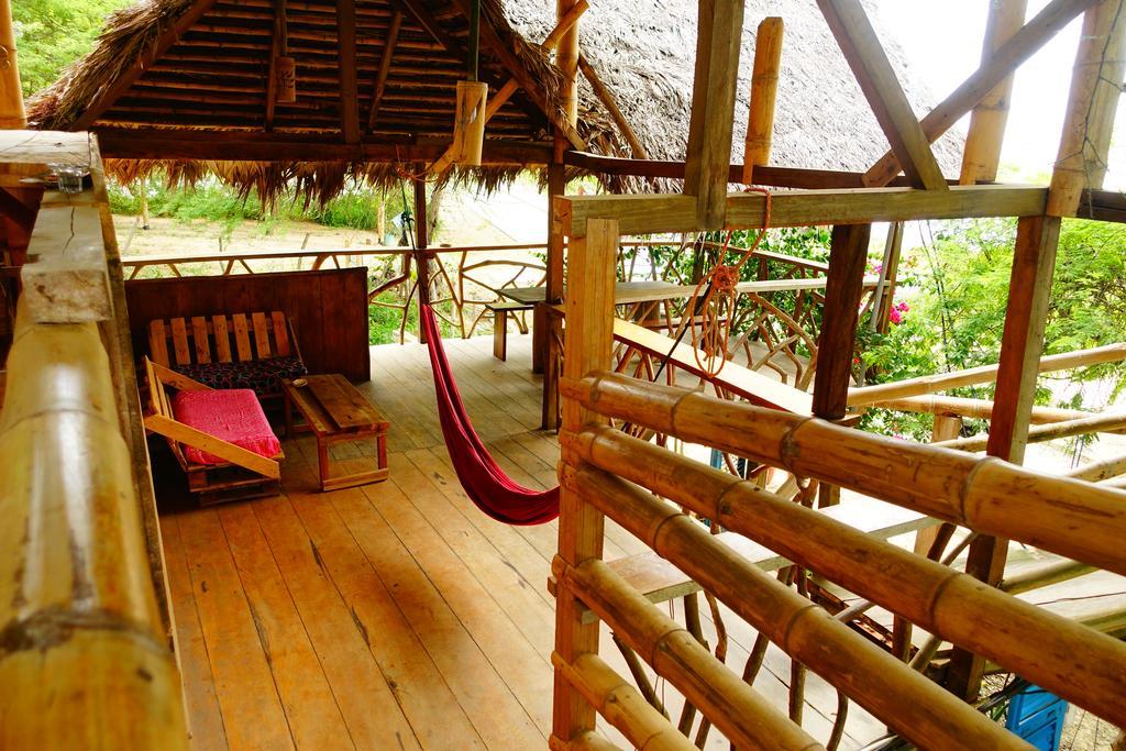 Hostal Monte Libano Puerto Lopez Exterior photo