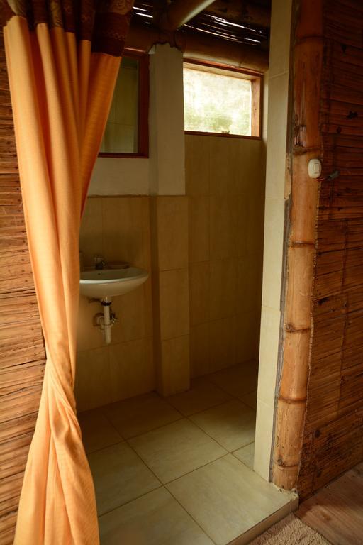 Hostal Monte Libano Puerto Lopez Exterior photo