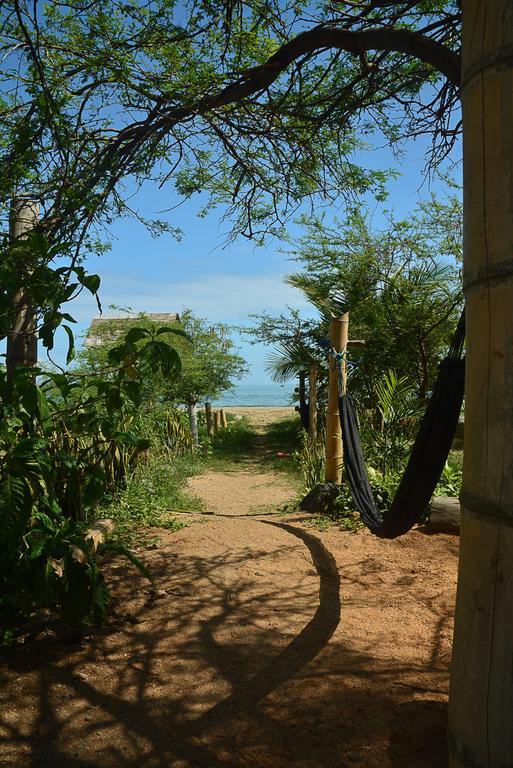 Hostal Monte Libano Puerto Lopez Exterior photo